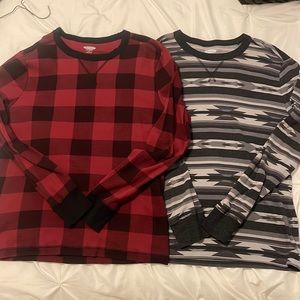 Set of 2 long sleeve thermals size adult medium